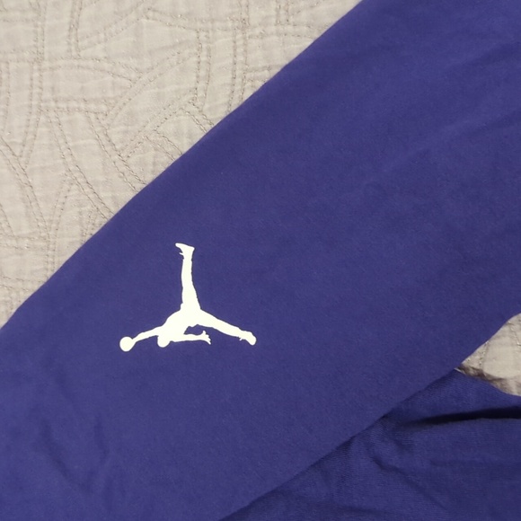 AIR Jordan women's long sleeve shirt - Picture 7 of 11
